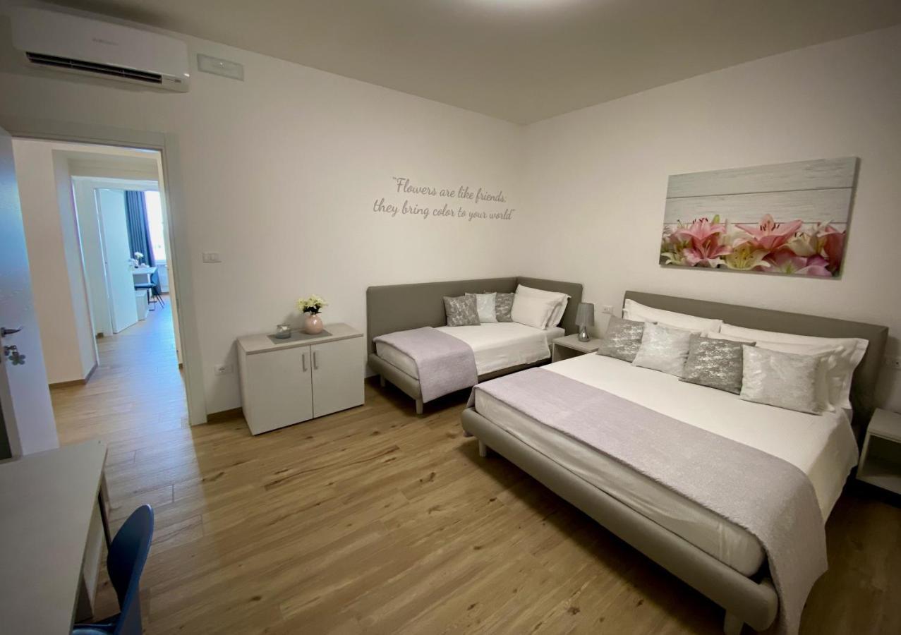 טריאסטה Five Flowers Guest House מראה חיצוני תמונה